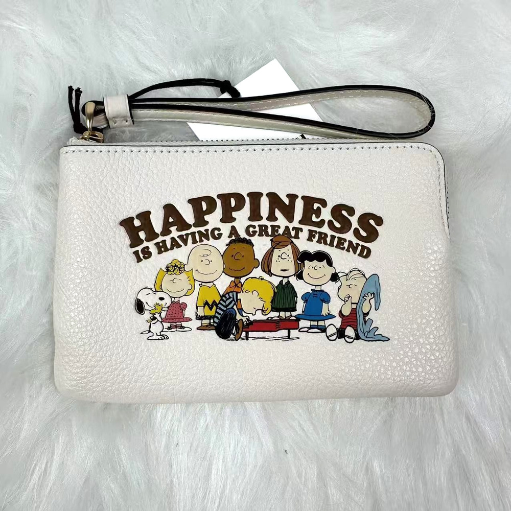 Coach X Peanuts Corner Zip Wristlet In Leather/Gold/Chalk Multi CBP29 NWT